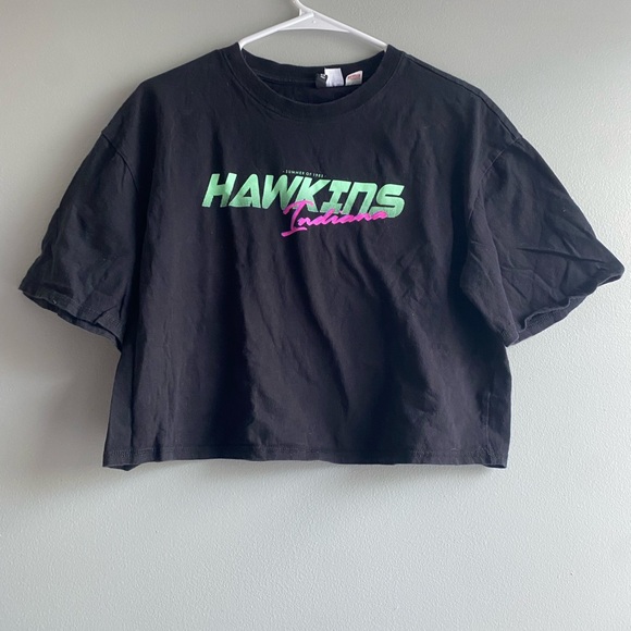 Divided Tops - Divided Black Graphic Crop Top